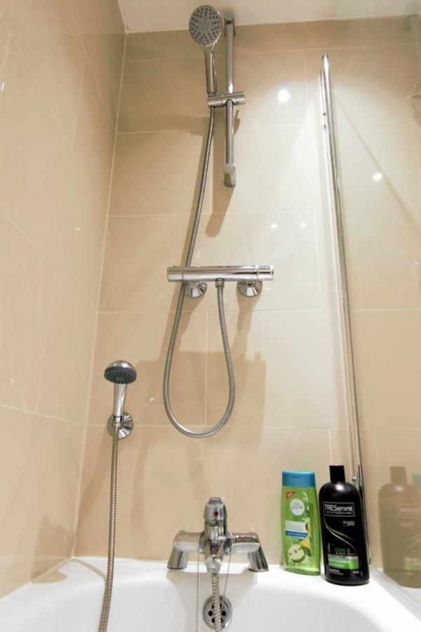 Stylish 2 Bedroom Apartment In The Heart Of Greenwich Лондон Экстерьер фото